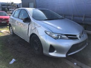 Toyota Corolla ZRE182