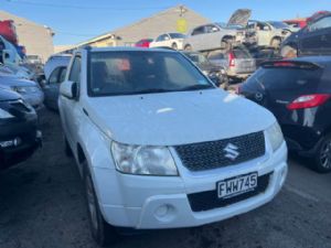 Suzuki Grand Vitara JB424