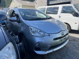 Toyota Aqua NHP10 2011-2015