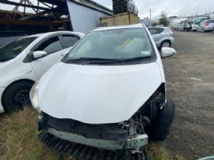 Toyota Aqua NHP10 2011-2015