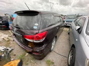 Toyota Wish ZGE20