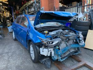 Toyota Corolla ZWE186