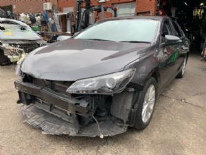 Toyota Camry AVV50