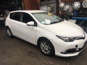 Toyota Corolla ZRE182