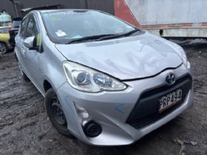 Toyota Aqua NHP10 2015-2017