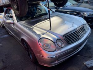 Mercedes-Benz E Class 230 01/72-12/83