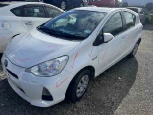 Toyota Aqua NHP10 2011-2015