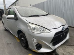 Toyota Aqua NHP10 2011-2015