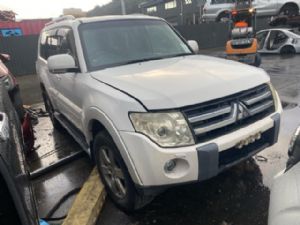 Mitsubishi Pajero V98W