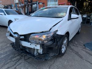 Toyota Corolla ZRE182