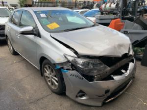 Toyota Corolla ZRE182