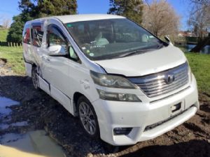 Toyota Vellfire ANH20