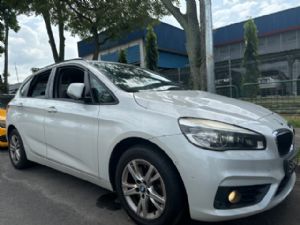 BMW 218i F45