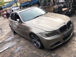 BMW 3 Series  318I E90 LCI