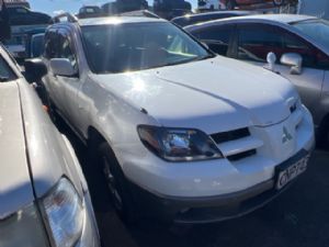 Mitsubishi Airtrek CU4W