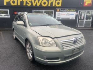 Toyota Avensis AZT250