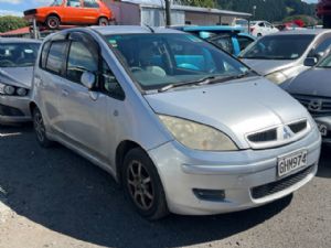 Mitsubishi Colt Z25A