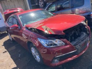 Toyota Crown AWS210 2015-2020