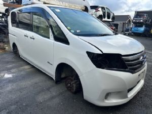 Nissan Serena C26 2010-2014
