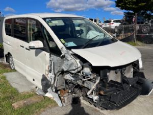 Nissan Serena C26 2010-2014