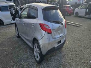 Mazda Demio DE 2007-2014