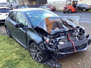 Toyota Corolla ZWE211