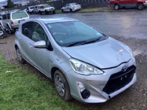 Toyota Aqua NHP10 2011-2015
