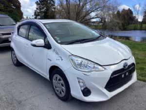 Toyota Aqua NHP10 2015-2017