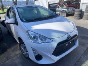 Toyota Aqua NHP10 2015-2017