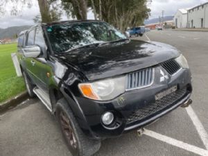 Mitsubishi Triton KB8 4wd