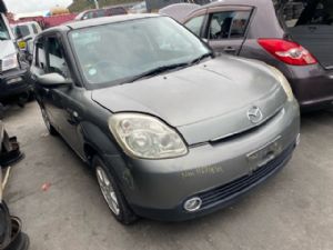 Mazda Verisa DC 2WD 01/04 on