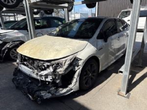 Toyota Corolla ZWE211