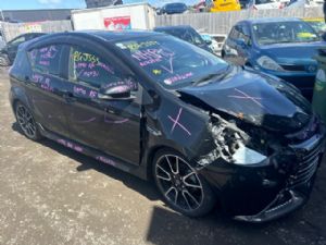 Toyota Aqua NHP10 2015-2017