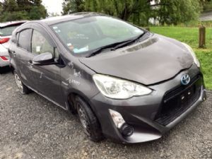 Toyota Aqua NHP10 2015-2017