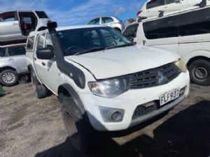 Mitsubishi Triton KB4 4wd