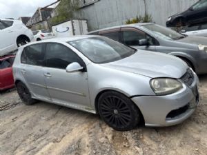 Volkswagen Golf MK5 R32 2003-2009