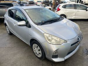 Toyota Aqua NHP10 2011-2015