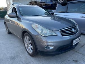 Nissan Skyline J50 2009-2014