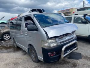 Toyota Hiace TRH201 03/05-on