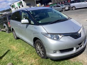 Toyota Estima AHR20