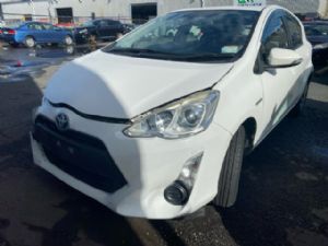Toyota Aqua NHP10 2015-2017