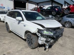 Mitsubishi Outlander GG2W Hybrid