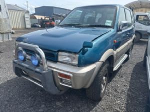 Nissan Mistral R20 1993-1996