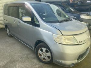 Nissan Serena C25 2005-2010