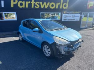 Toyota Aqua NHP10 2011-2015