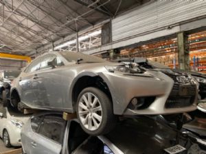 Lexus IS300 AVE30