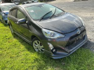 Toyota Aqua NHP10 2015-2017
