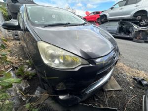 Toyota Aqua NHP10 2011-2015