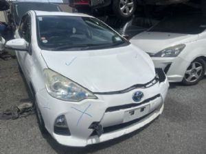Toyota Aqua NHP10 2011-2015