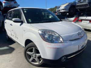 Mazda Verisa DC 2WD 01/04 on